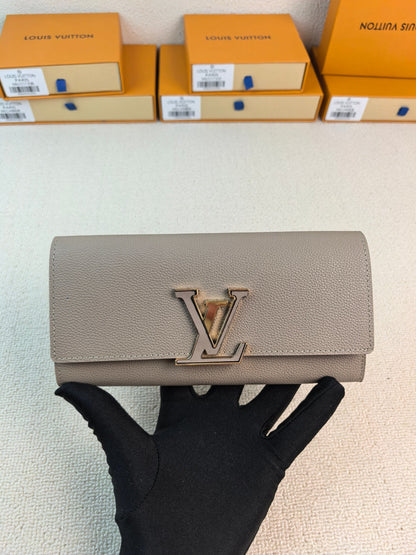 LV Capucines Wallet